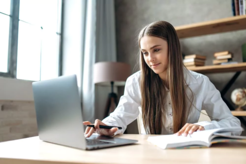 UK student worried about Turnitin AI detection 2026